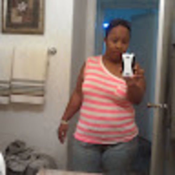 Meet your Posher, Rashida - Picture 1 of 1